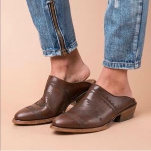Free People: Matisse brand “Walter” Aztec Leather Mule shoes size 7